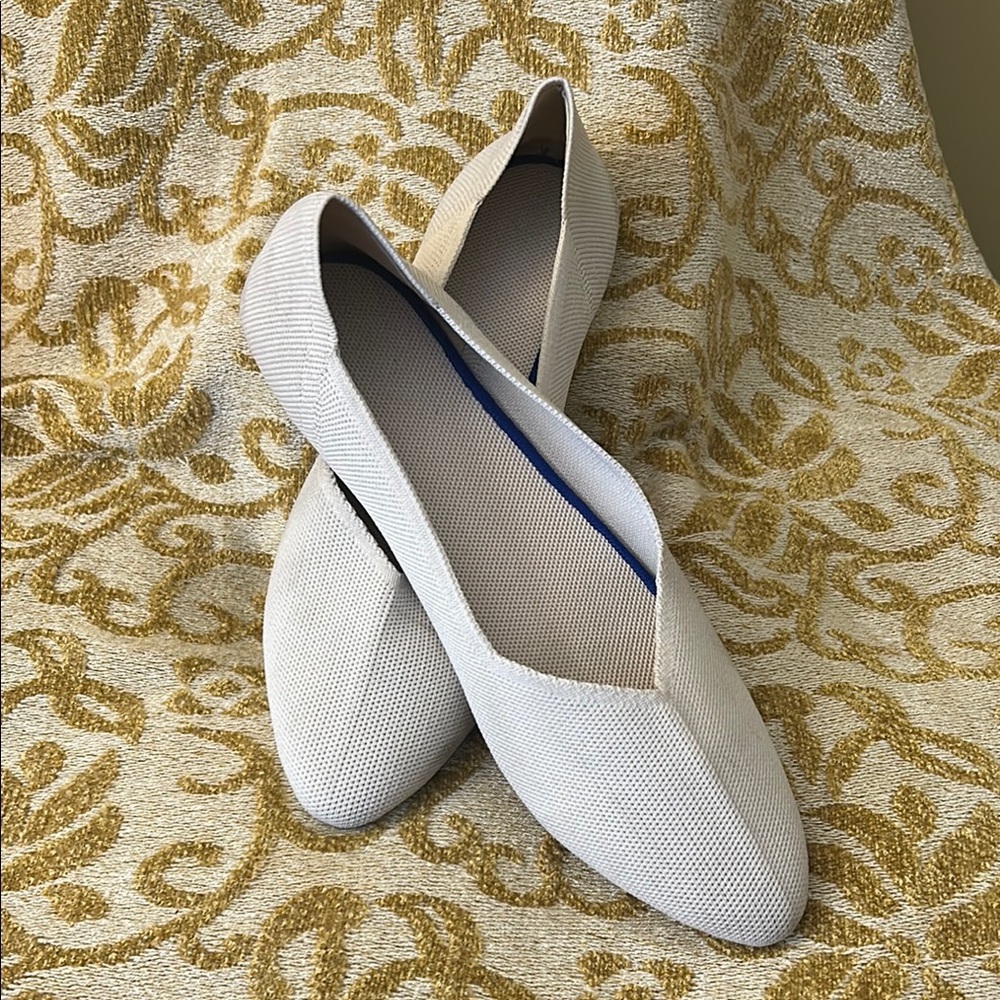 Cream Flats with Rounded Toe and Low-Cut Vamp